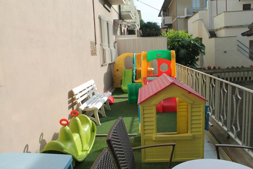 Hotel Sant'Elena Rimini Zewnętrze zdjęcie